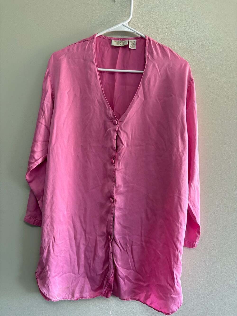 VTG Victoria's Secret Gold Label 100% Silk Button-Up Sleep Shirt in Hot Pink